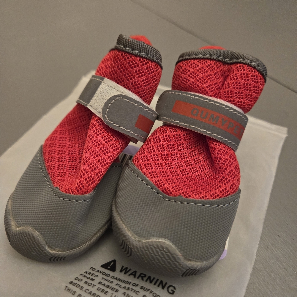 Qumypet 2pk size 3 Dog Shoes NEW